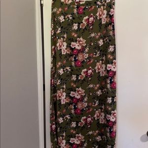 Women’s maxi skirt